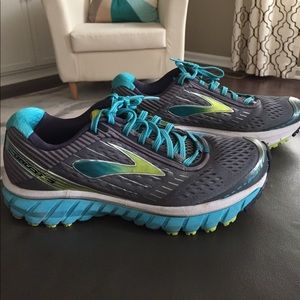 Brooks Ghost 9 sneakers